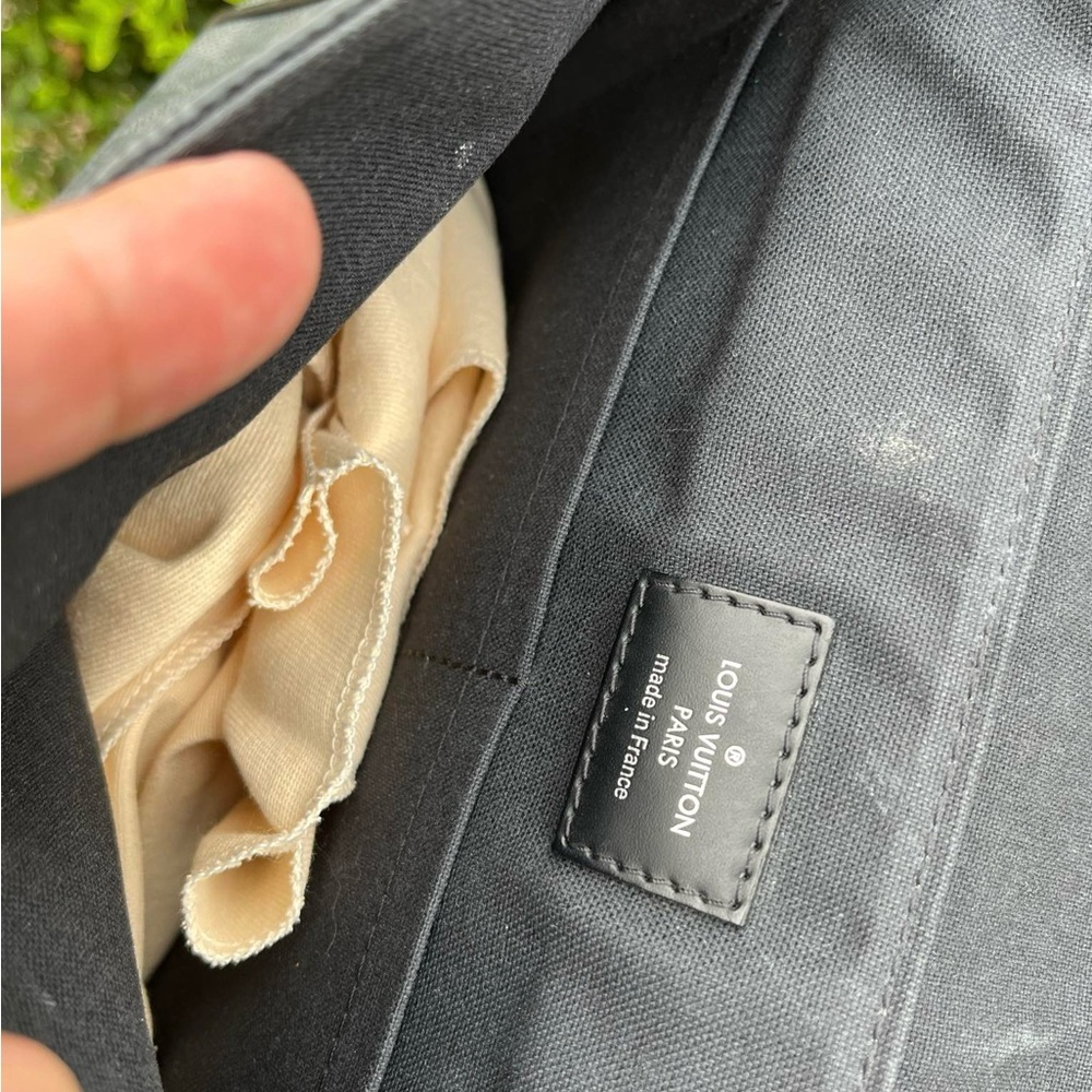 Luxury Mens Messenger Bag - Picture 3 of 5